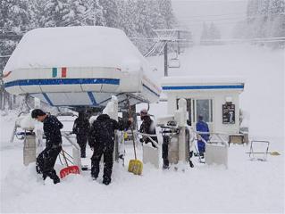 1230260370_490x368 (Small)